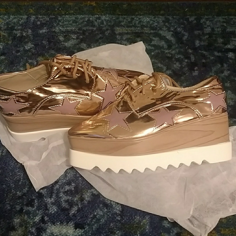 Platform sneakers